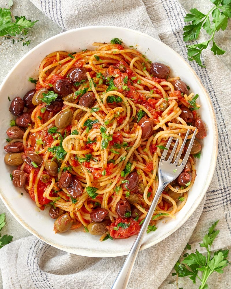 Spaghetti-alla-puttanesca-con-PreSal-Caber.jpg